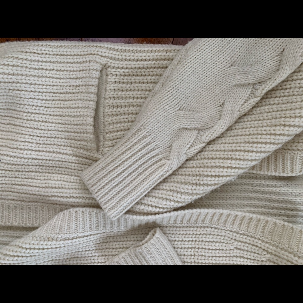 Women’s Heartloom sweater by Revolve XS - Picture 4 of 4
